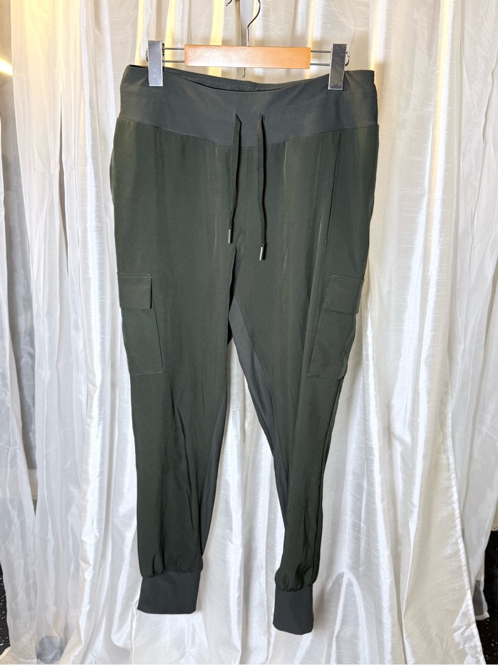Mondetta Dark Olive Cargo Jogger Pants with Drawstring